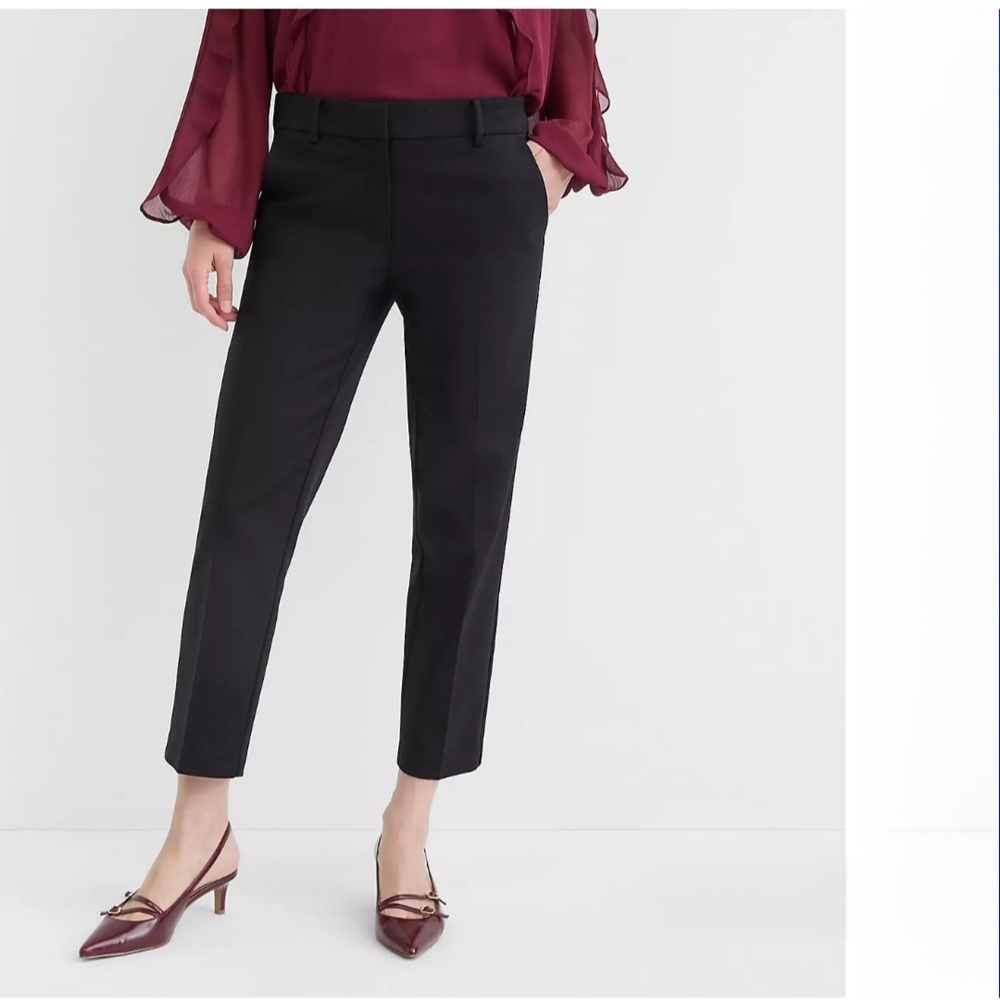 LOFT Petite The Riviera Slim Black Capris